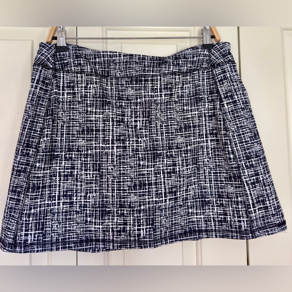 Lands' End Navy & White Crosshatch Skort